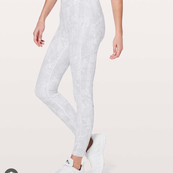 Lululemon Speed Up Tight - Picture 1 of 11